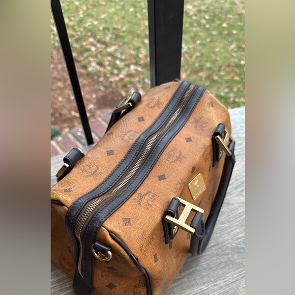 MCM - Picture 7 of 14